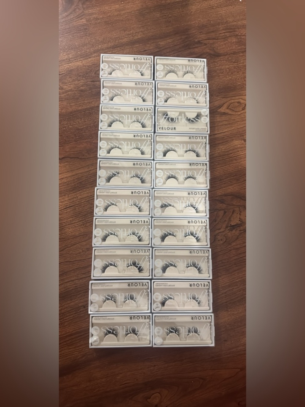 Flawless Velour Eyelashes - Black